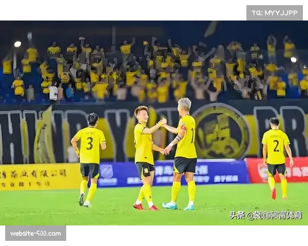 申花残阵出击被迫务实,4411阵型收缩防线让出控球权